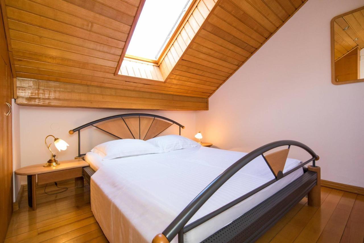 Guest House J&J Zaton  Bagian luar foto